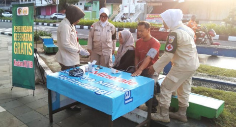 Warga Kota Padang Serbu Layanan Pemeriksaan Kesehatan Gratis Kesdam XX/Tuanku Imam Bonjol
